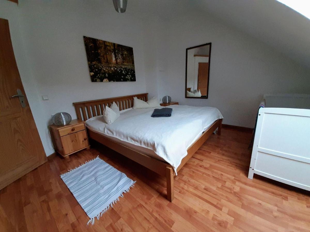 Suedeifel Ferienhaeuser Christian Faust Villa Zweifelscheid Екстериор снимка