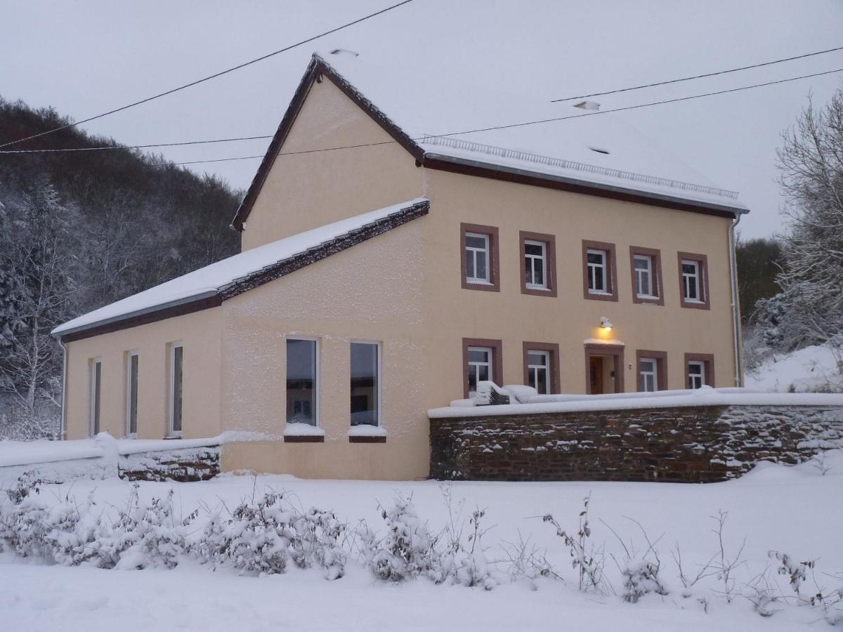 Suedeifel Ferienhaeuser Christian Faust Villa Zweifelscheid Екстериор снимка